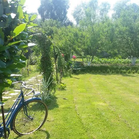 Guest house Les Trois Roses 3*