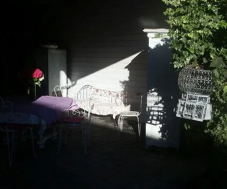 Les Trois Roses Abbeville