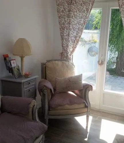 Guest house Les Trois Roses 3*